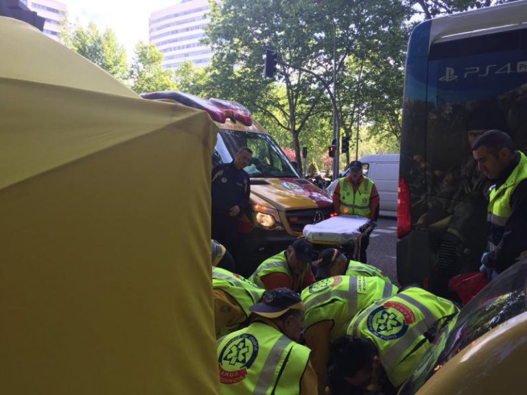 Herida muy grave una joven tras ser atropellada por un autobús de la EMT en Madrid