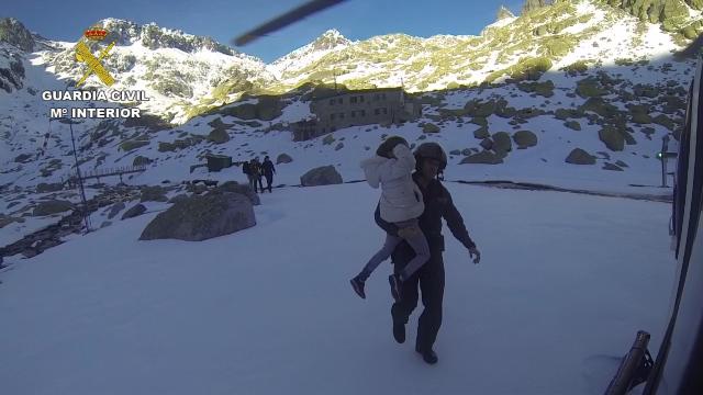 La Guardia Civil rescata a varios excursionistas menores de edad en la Sierra de Gredos