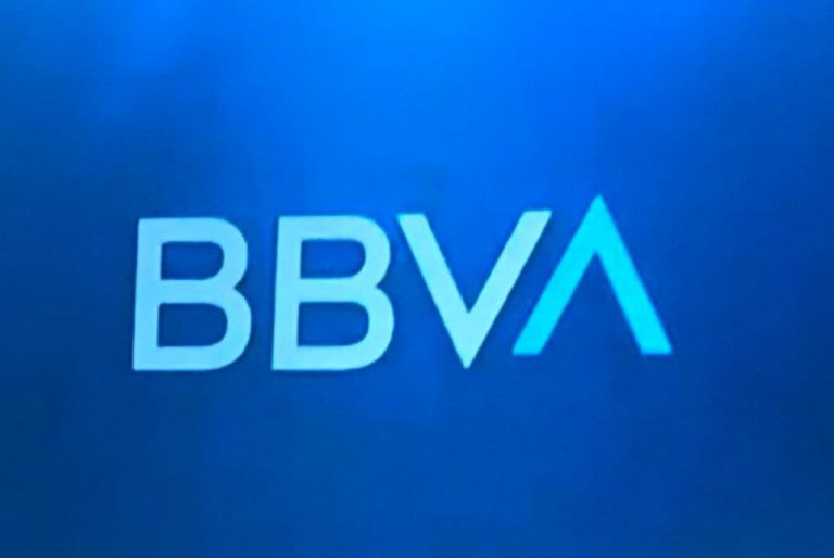 BBVA unifica su marca en todo el mundo y cambia su logo