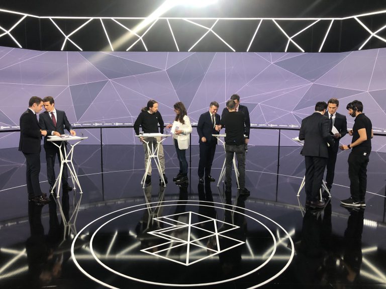 Los mensajes de los asesores a Sánchez, Casado, Rivera e Iglesias en la publicidad del debate