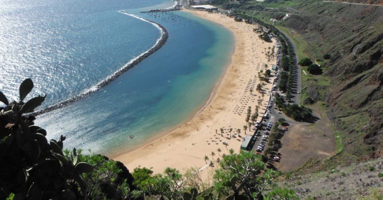 S. C. DE TENERIFE: El Ayuntamiento pide a la Audiencia la ejecución de la sentencia de Las Teresitas