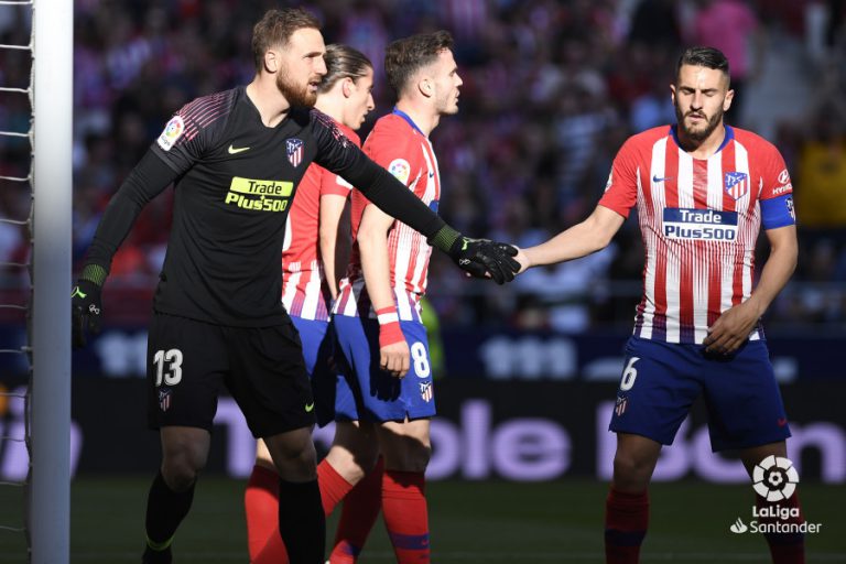 Oblak y Griezmann sostienen al Atleti en la segunda plaza