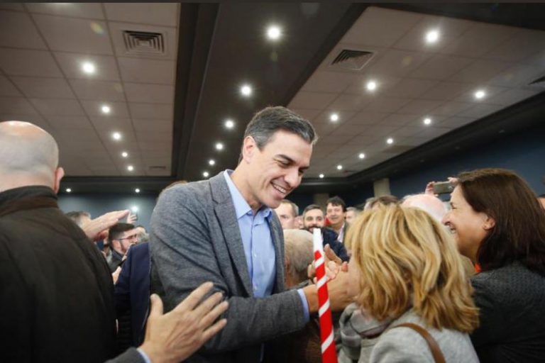 Sánchez alerta de que «nada está hecho» y pide «apretar» para ganar y gobernar