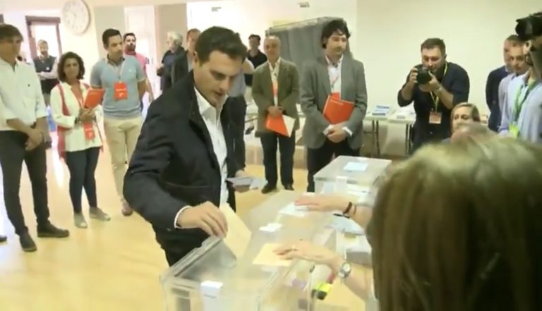 Rivera pide votar como «contrapeso» y «antídoto» a la mayoría del PSOE y Podemos