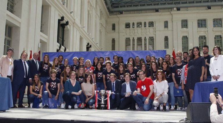 Carmena y Pedro Rollán reciben al Atlético de Madrid Femenino, ganador de la Liga Iberdrola 2018/19