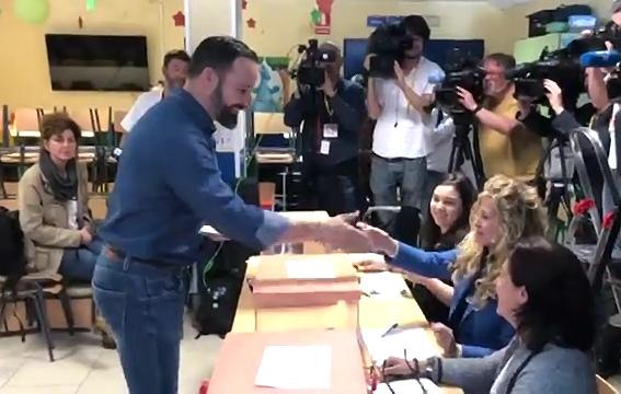 Abascal no tiene “ningún temor” a una desmovilización de su electorado en estos comicios