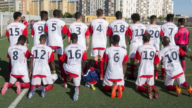 Mono, Esclavo, Escoria o Sudaca: un equipo de Jerez pone en su camiseta los insultos que reciben sus jugadores