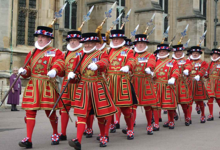 La Torre de Londres busca dos ‘beefeaters’ por 34.000 euros al año