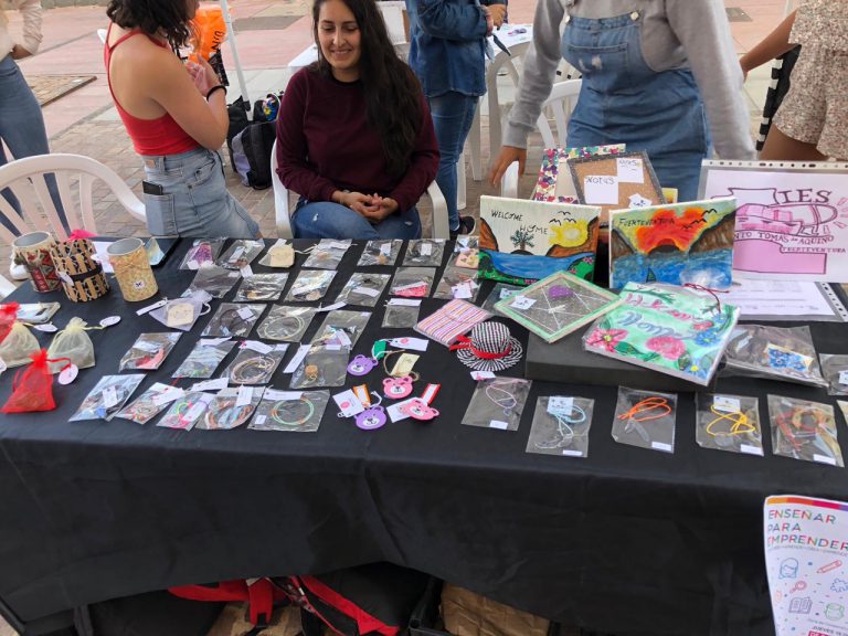 Más de 300 alumnos participan en la Feria de Cooperativas Escolares en Puerto del Rosario