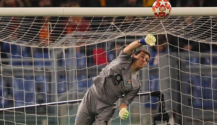 Iker Casillas aclara las informaciones que apuntan a su retirada definitiva del fútbol