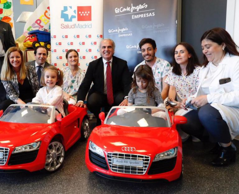 Los niños ingresados en un hospital de Madrid irán al quirófano en coches eléctricos de juguete