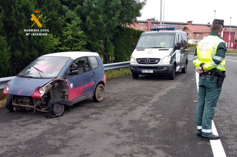 Detenido en Cantabria por viajar sin ITV, borracho y en un cuatriciclo por la autovía