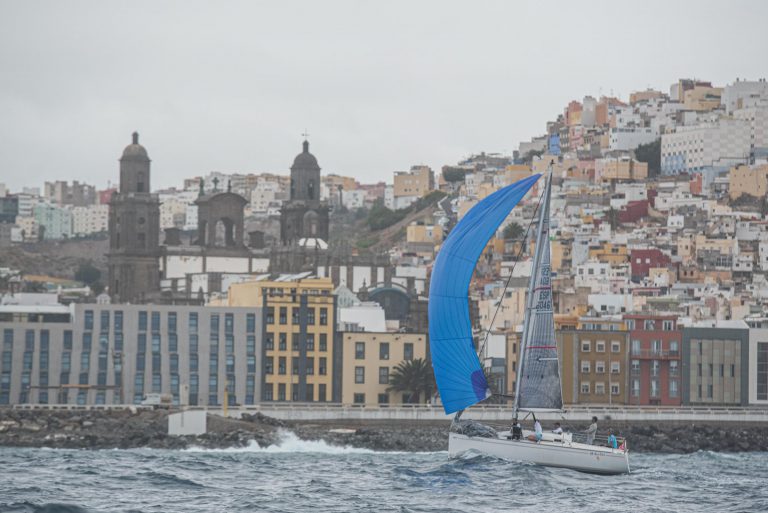 El Dragohomes, el Chance V, el Porto Pi y el Lancelot lideran la clasificación del XI Trofeo de Cruceros Armada Española