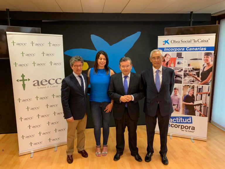 AECC Canarias y ”la Caixa” fomentarán   la contratación laboral de personas enfermas de cáncer y sus familiares