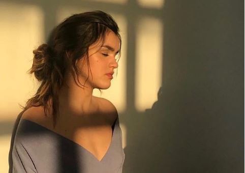 Así será la portada del primer disco de Amaia