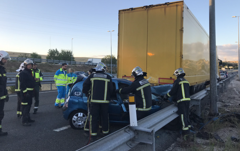 Un fallecido y dos heridos en un accidente en la M-50 a la altura de Las Rozas (Madrid)