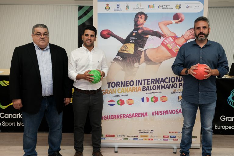 Playa del Inglés acoge el I Torneo de Balonmano Playa con la participación de los mejores jugadores de Europa 