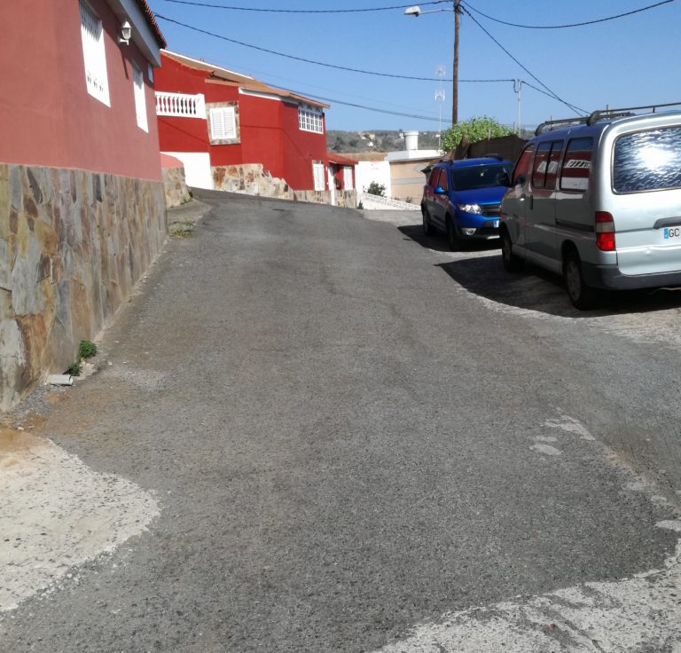 El Cabildo licita la repavimentación de calles en tres barrios de Santa Brígida y la reforma del velatorio por 219.000 euros