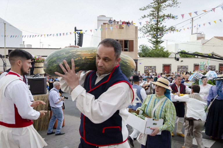 Sancocho popular como colofón a unas fiestas de San Antonio de Padua multitudinarias en la Villa de Moya