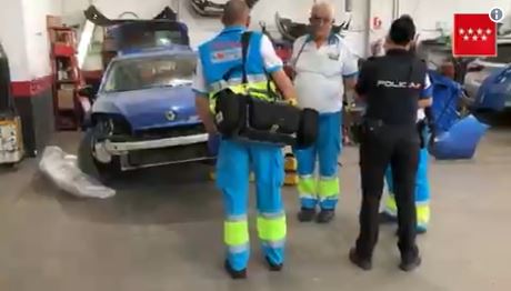 Un mecánico fallece en Madrid al caerle encima el coche que reparaba