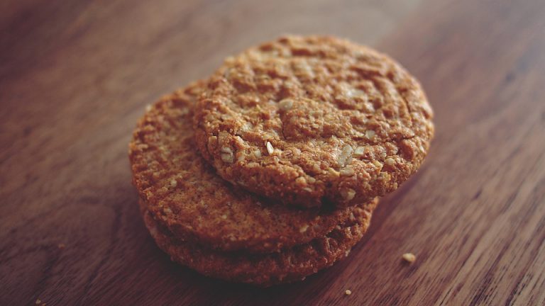 Instalan una cámara pensando que su hijo robaba galletas y se llevan una sorpresa