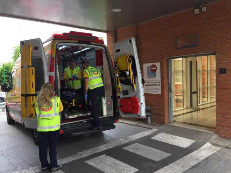 Herido grave un hombre al recibir una puñalada en el cuello