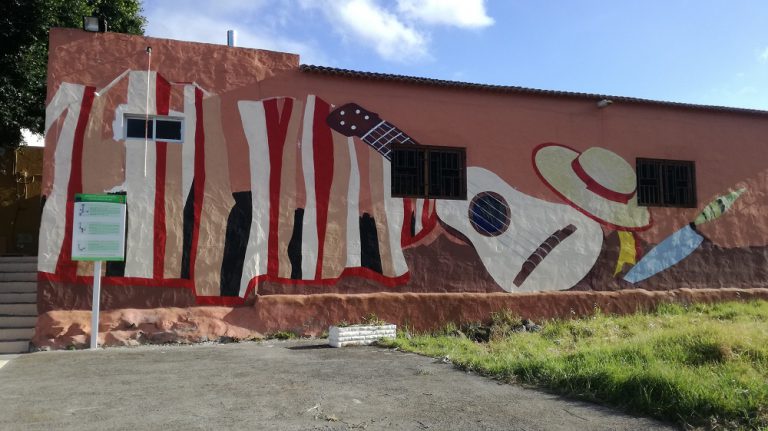 El plan ‘Embellecimiento de barrios de Santa Brígida’ crea murales en locales sociales y parques infantiles