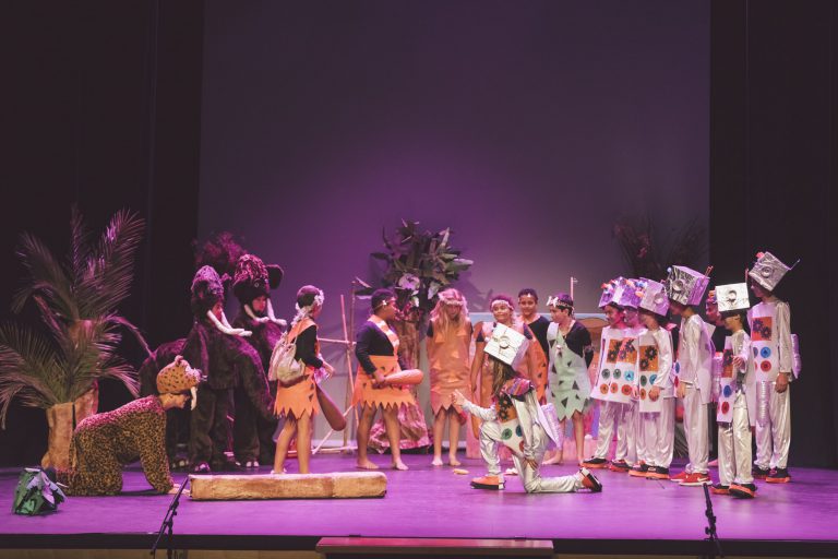 La obra ‘Las aventuras de Hernán’ del CEIP Miguel de Santiago consigue el premio al mejor montaje teatral de ‘Miniteatro Fest’