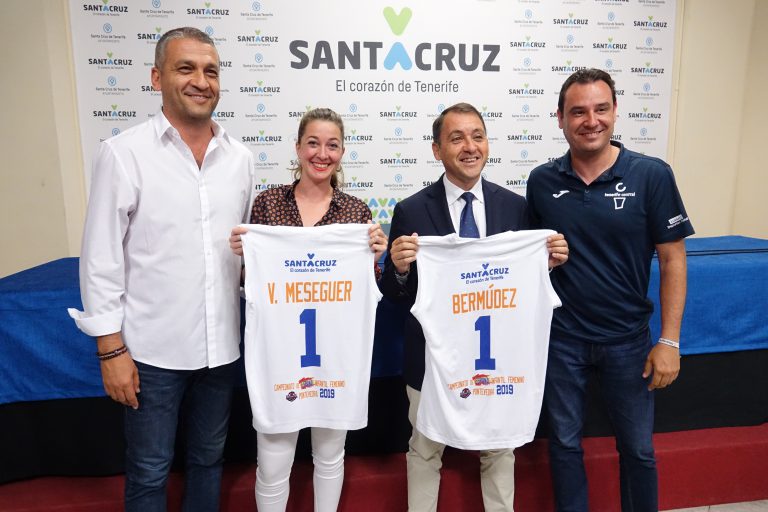 El alcalde recibe al infantil del CB Tenerife Central por su Campeonato de Canarias