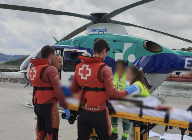 Una lancha arrolla a una niña en un puerto de Vizcaya