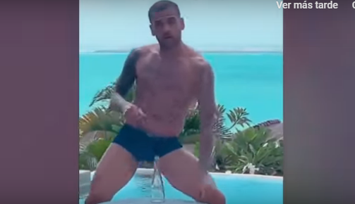 ‘Con un par’: Dani Alves hace su particular ‘bottle cap challenge’