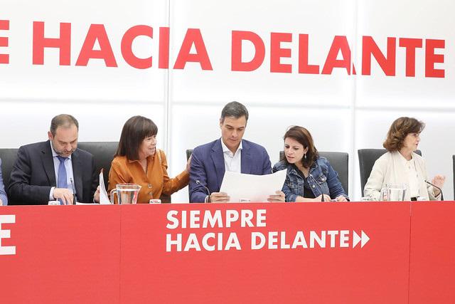 Sánchez reúne a la Ejecutiva del PSOE el día de la consulta de Podemos