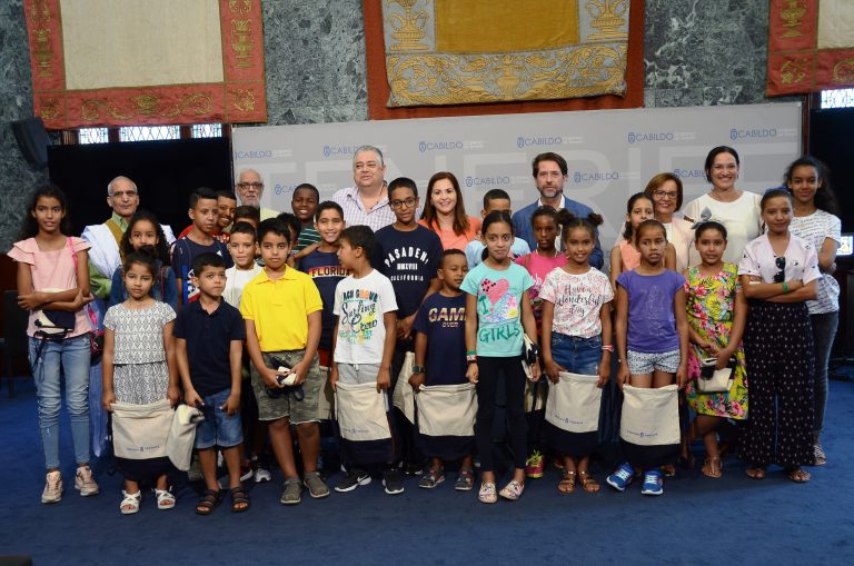 El Cabildo recibe, un año más, a los niños saharauis que pasan sus vacaciones en la Isla