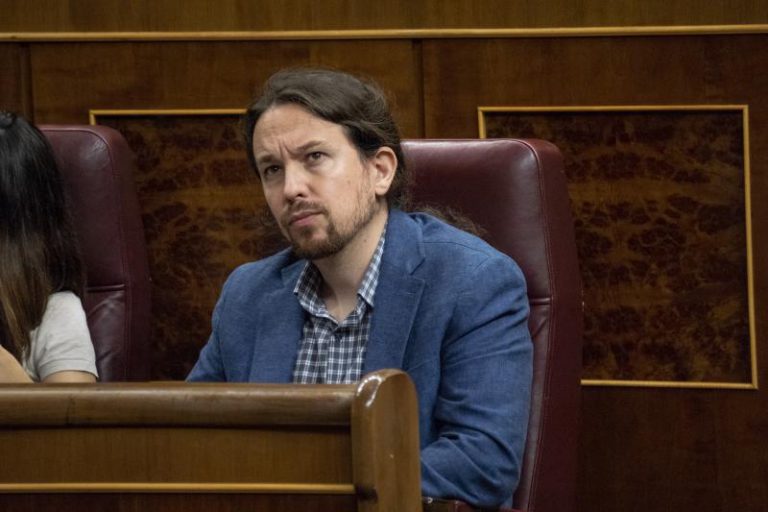 Los inscritos de Podemos exigen gobierno de coalición, aunque tres de cada 10 prefieren dejar gobernar a Sánchez