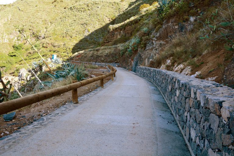 El Cabildo finaliza las obras de mejora en el Camino del Tomadero, en el Parque Rural de Anaga