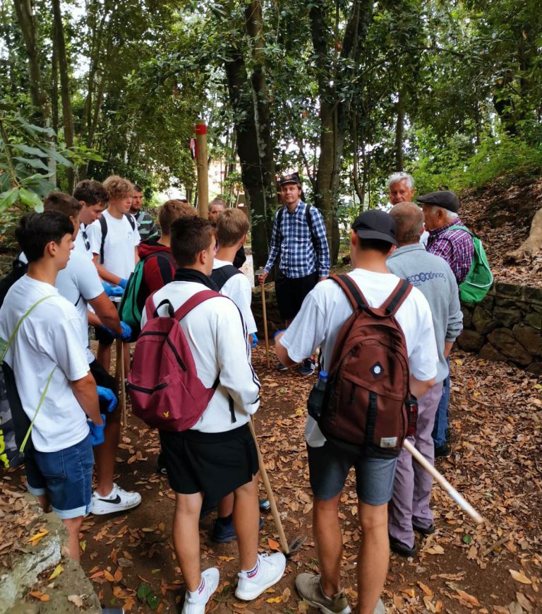 El Cabildo y el Ayuntamiento de El Rosario realizan una actividad ambiental con 17 jóvenes alemanes