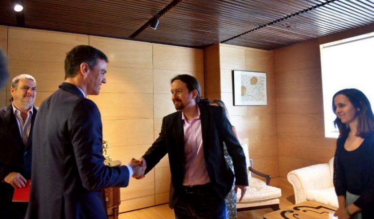 Iglesias ve a Sánchez “inamovible en su posición” tras hablar con él por teléfono