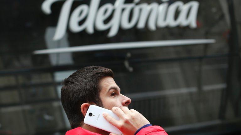 Telefonica deja que sus empleados «pasen» del móvil de empresa y del correo fuera del horario de trabajo