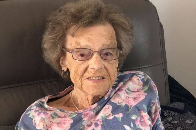 Muere a los 93 años por el síndrome de corazón roto después de que robasen en su casa