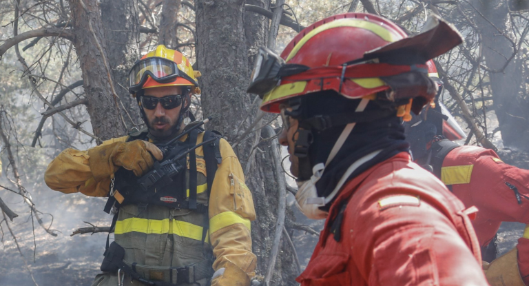 La UME se retira de las labores de extinción del incendio de La Granja (Segovia)