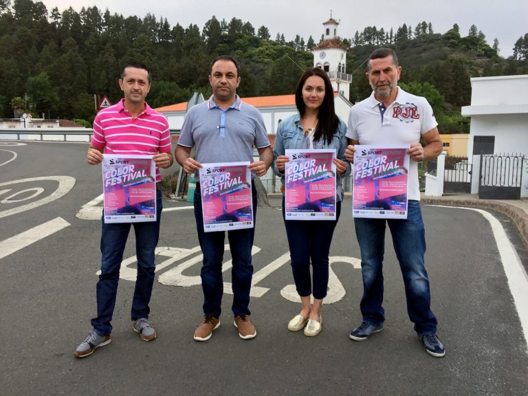 Carrera en familia con batalla de colores en el pago moyense de Fontanales