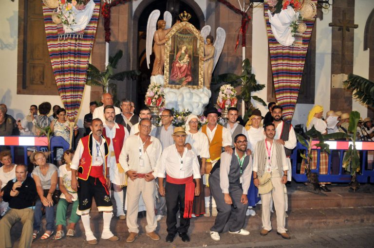 Agaete celebra la Romería Ofrenda a Nuestra Señora de Las Nieves 