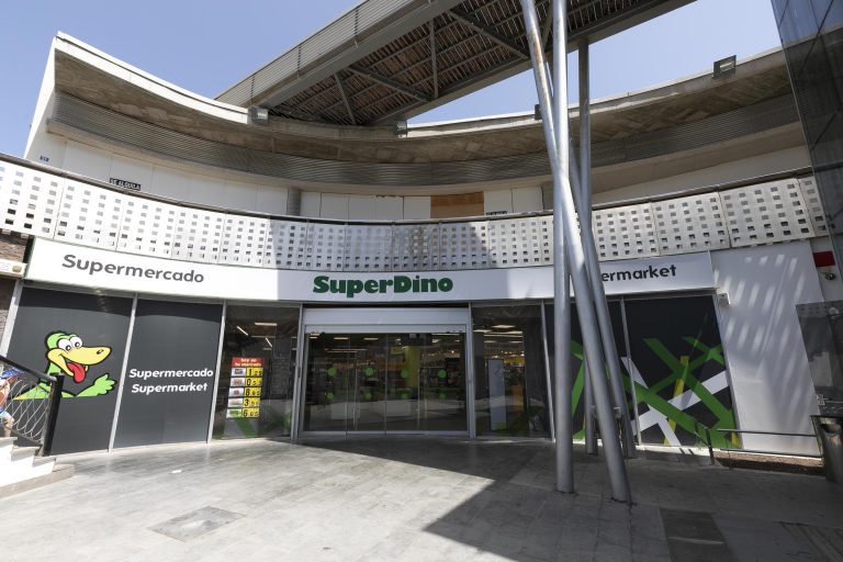 HiperDino renueva su tienda en el centro comercial Plaza Mogán