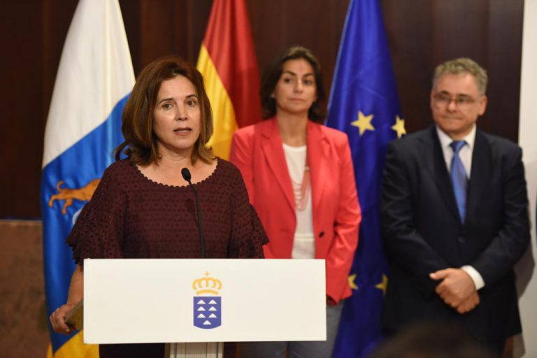 Teresa Cruz preside la toma de posesión de diversos altos cargos del SCS