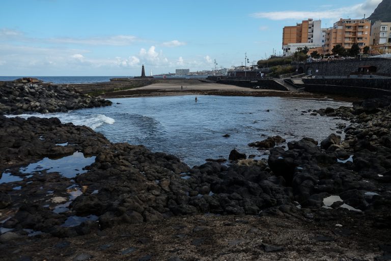 El Ayuntamiento de La Laguna encargará un informe jurídico para esclarecer el derecho de servidumbre en el hotel Neptuno