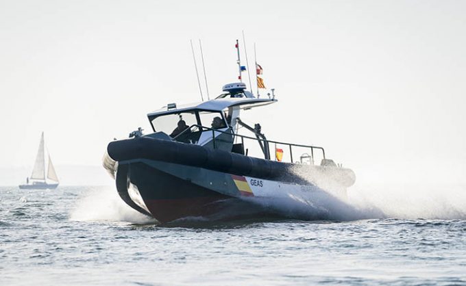 La Agencia Tributaria aborda un velero en alta mar con 5.500 kilos de hachís