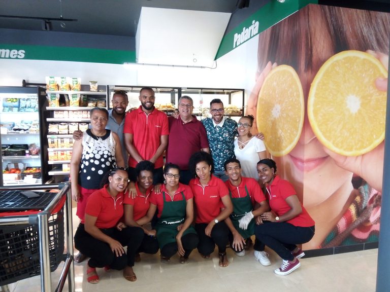 Covirán apuesta por el continente africano y abre su primer supermercado en Cabo Verde