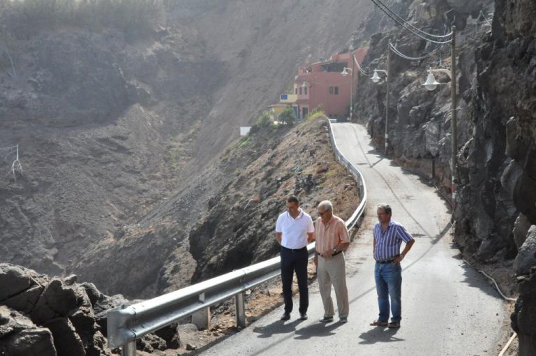 Concluyen las obras de reasfaltado de las vías de Caleta de Arriba en Santa María de Guía