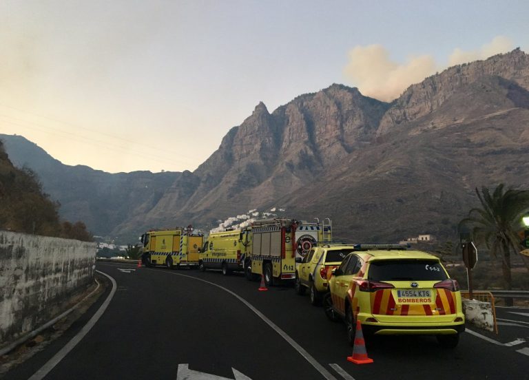 El incendio de Gran Canaria se para a las puertas de Inagua, pero sigue vivo en Tamadaba y Caideros de Gáldar