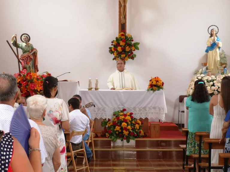 La procesión por las calles de Barranquillo  Andres y Soria cierran las fiestas del interior  de Mogán